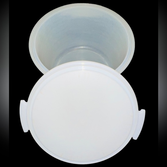 VINTAGE Tupperware Replacement Lot Two Jello Molds One Cake Plate - Picture 7 of 7